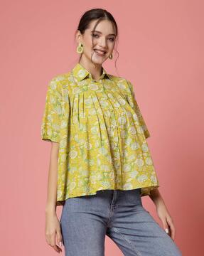 floral print top with spread collar