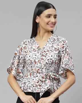 floral print top with tie-up