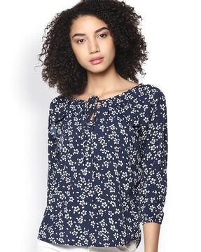 floral print top with tie-up