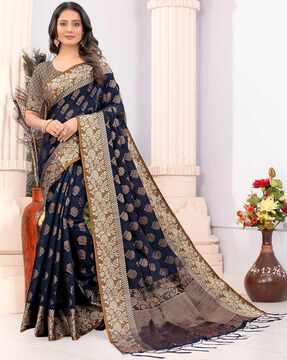floral print traditional saree with blouse piece
