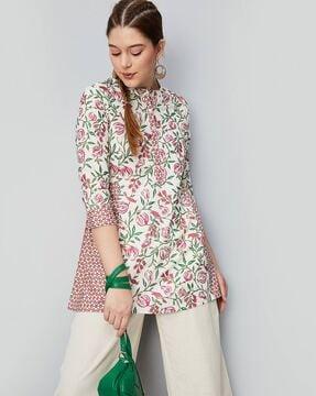 floral print tunic with bracelet sleeves