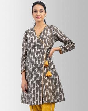 floral print v-neck angrakha kurta