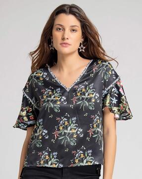 floral print v-neck top