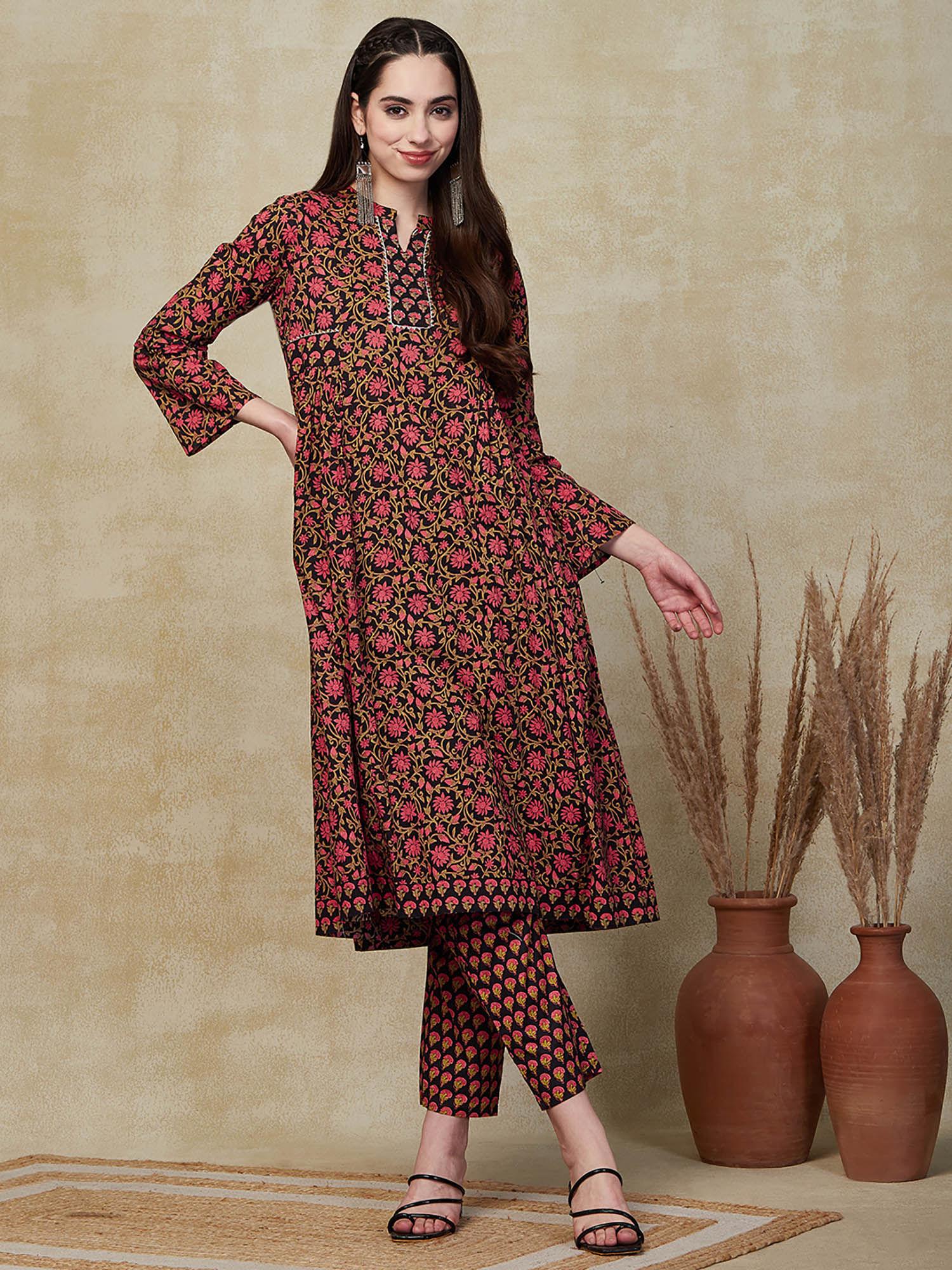 floral printed & embroidered kurta with pant - black (set of 2)