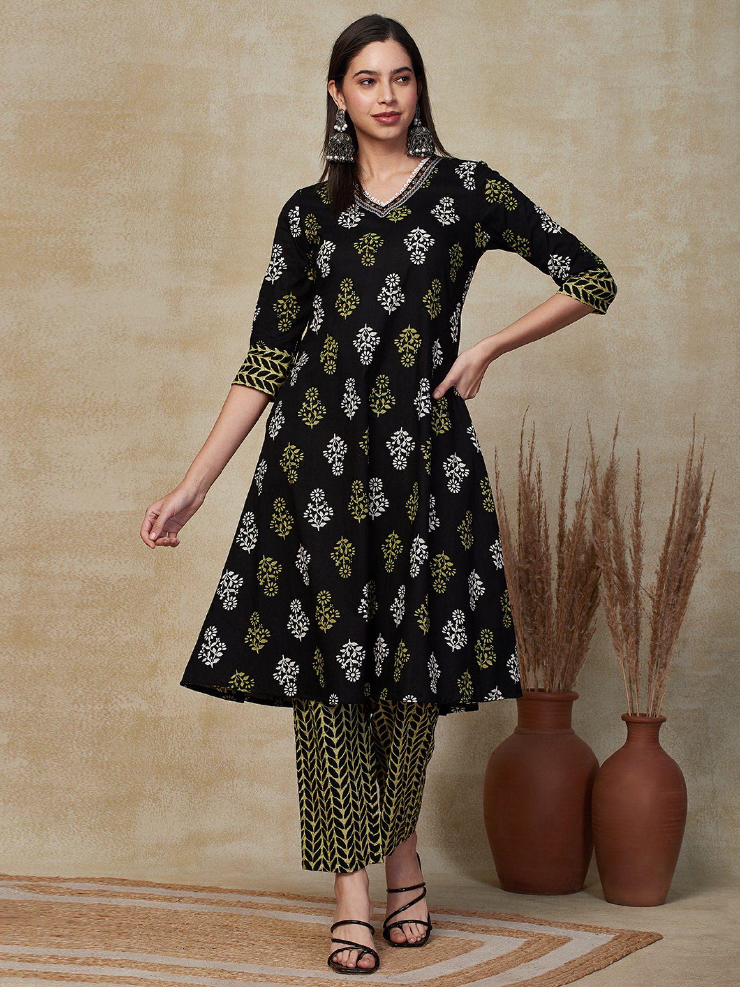 floral printed a-line kurta with pant - black (set of 2)