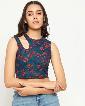 floral top with round neckline