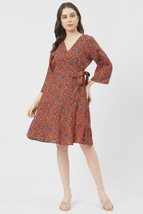 floral v-neck rayon women's knee length dress - maroon