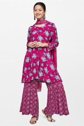 floral viscose round neck women's kurta palazzo dupatta set - wine