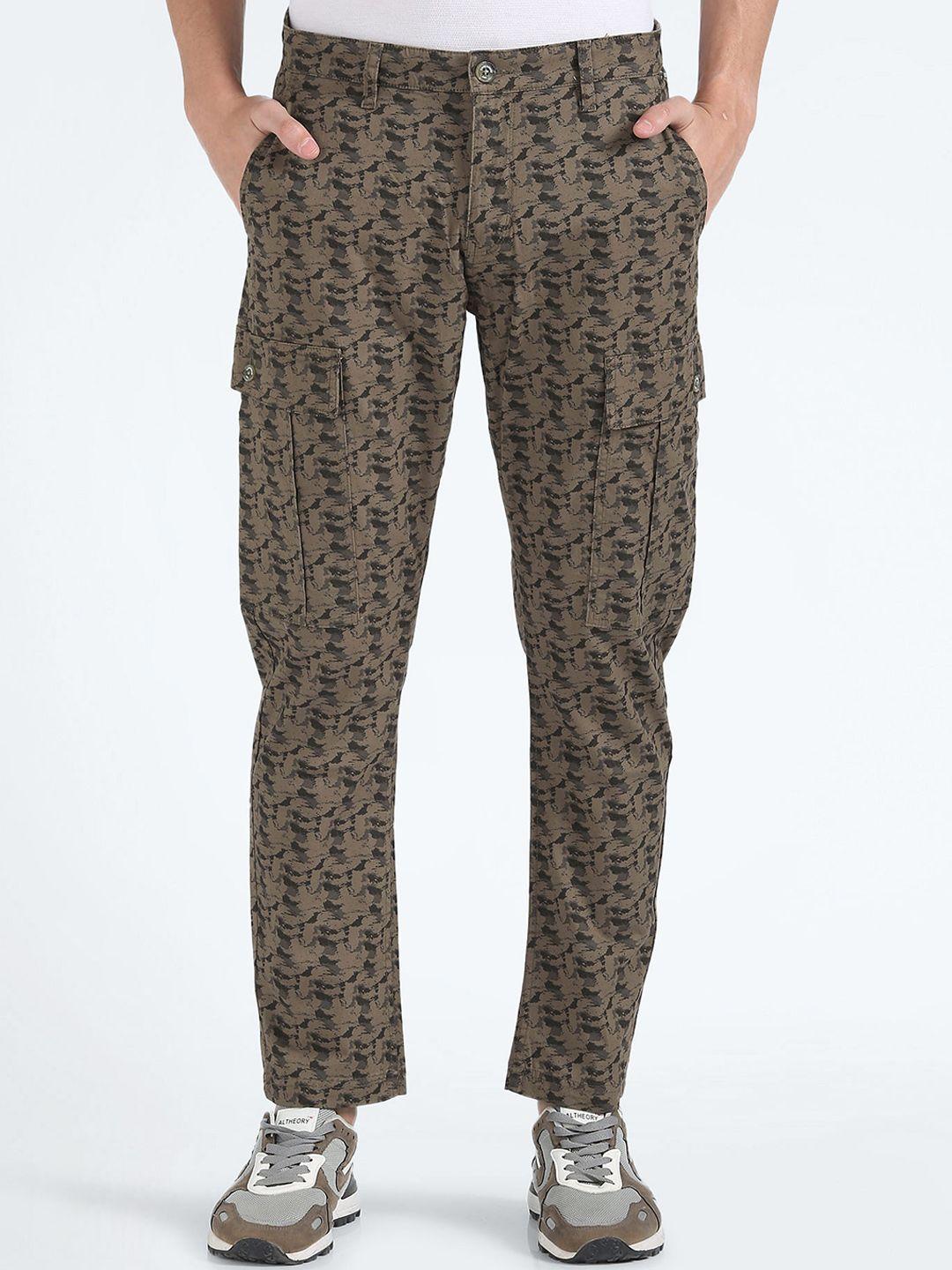 flying machine men mid rise abstract printed cargo trousers