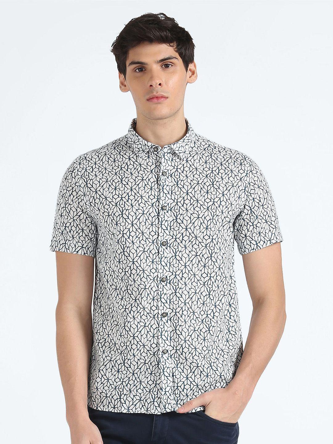 flying machine geometric printed regular fit cotton casual shirt