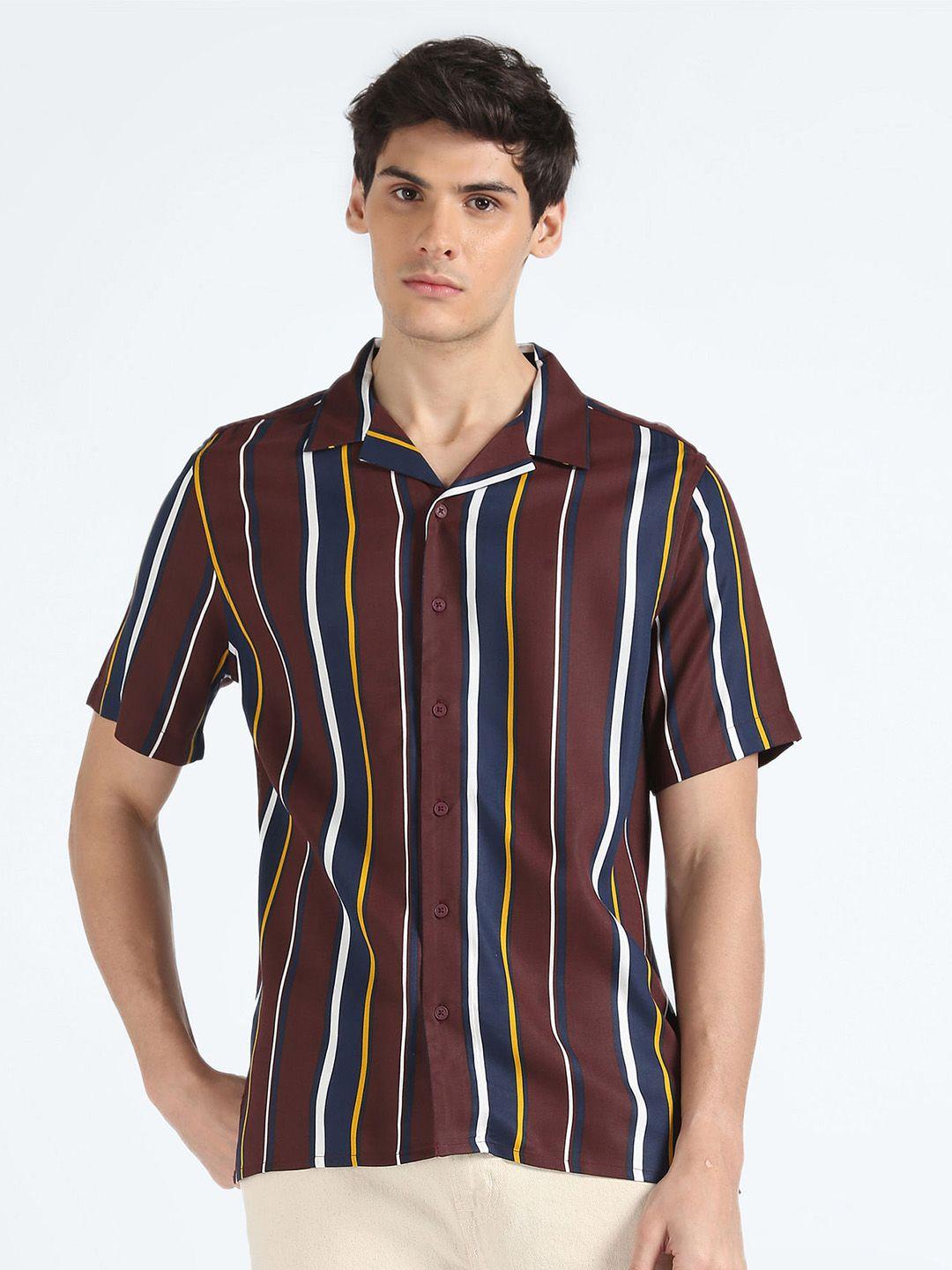 flying machine vertical striped regular fit casual shirt