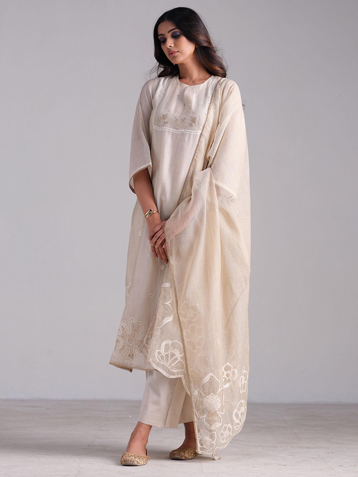fog beige woven kurta and contrast dupatta with hand work detailing (set of 3)