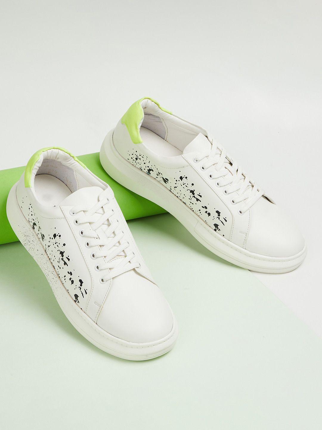 forca by lifestyle men lime green & white printed casual sneakers