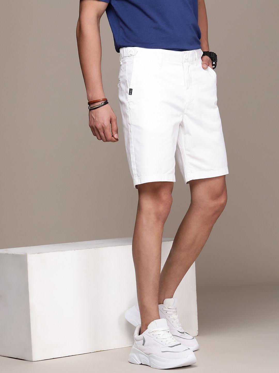 force ix men solid mid-rise chino shorts