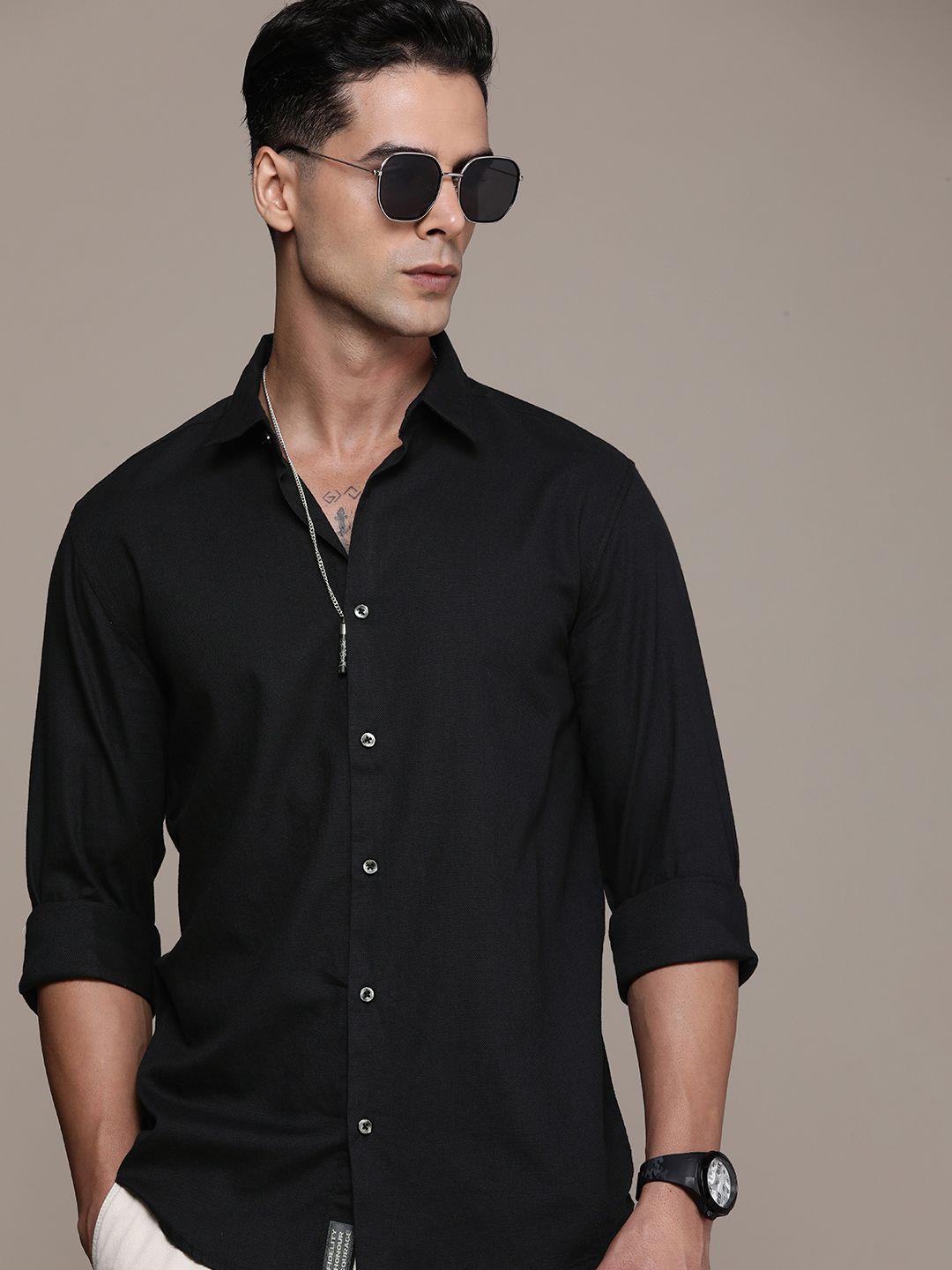 force ix textured pure cotton spread collar casual shirt