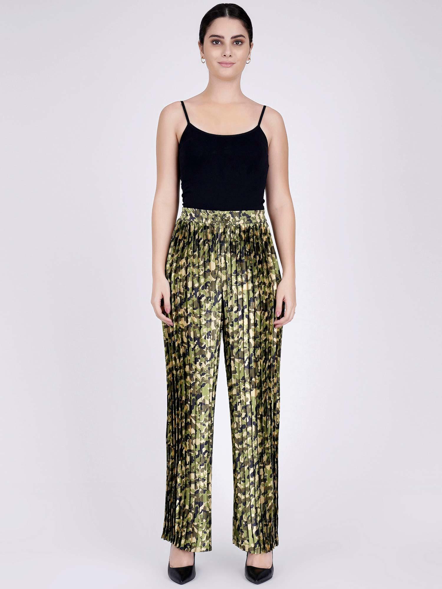 forest green camouflage print pleated palazzo