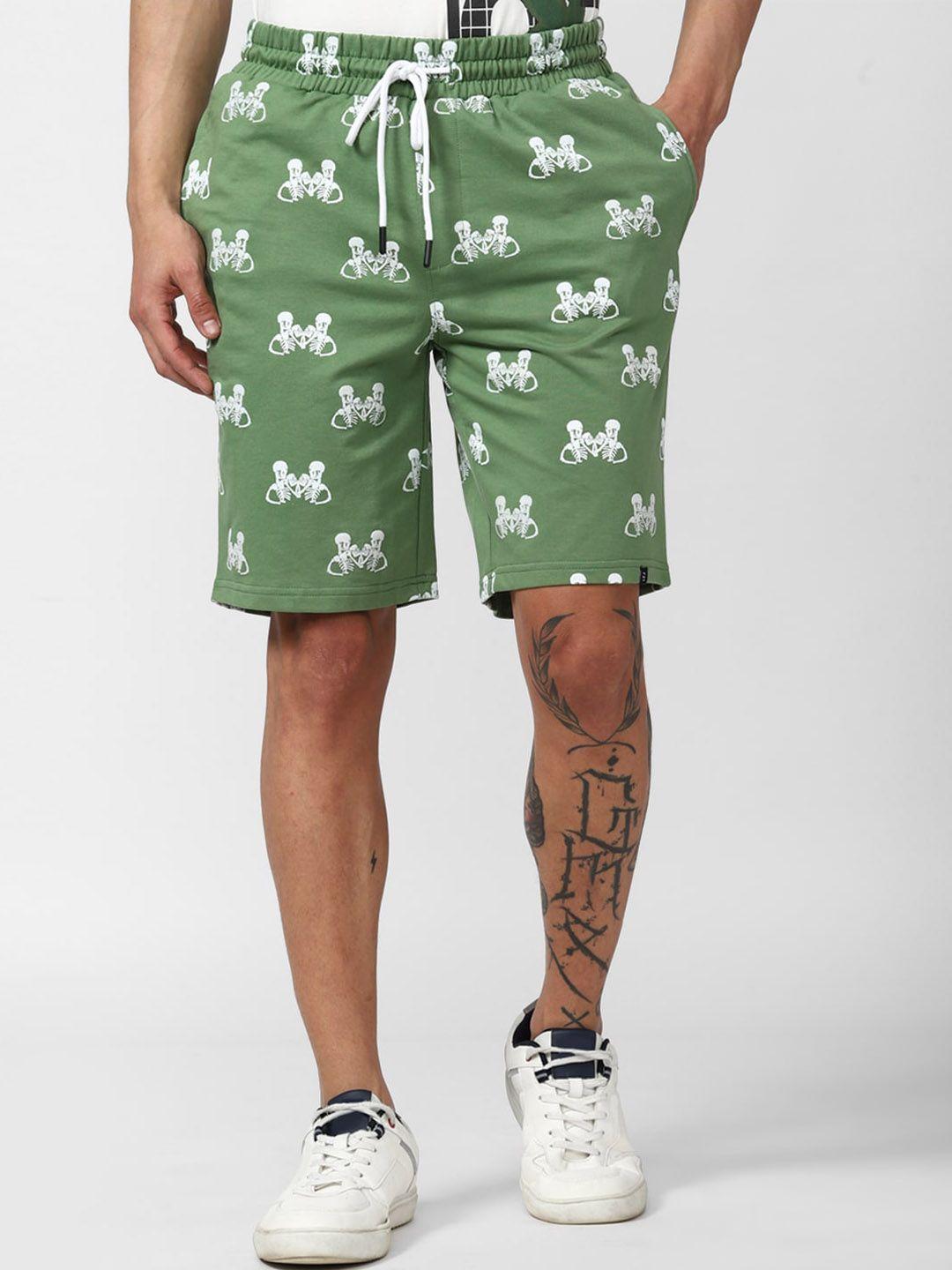 forever 21 men green conversational printed mid-rise knee length shorts