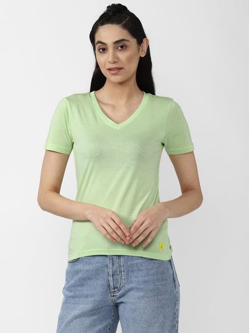 forever 21 green v-neck t-shirt