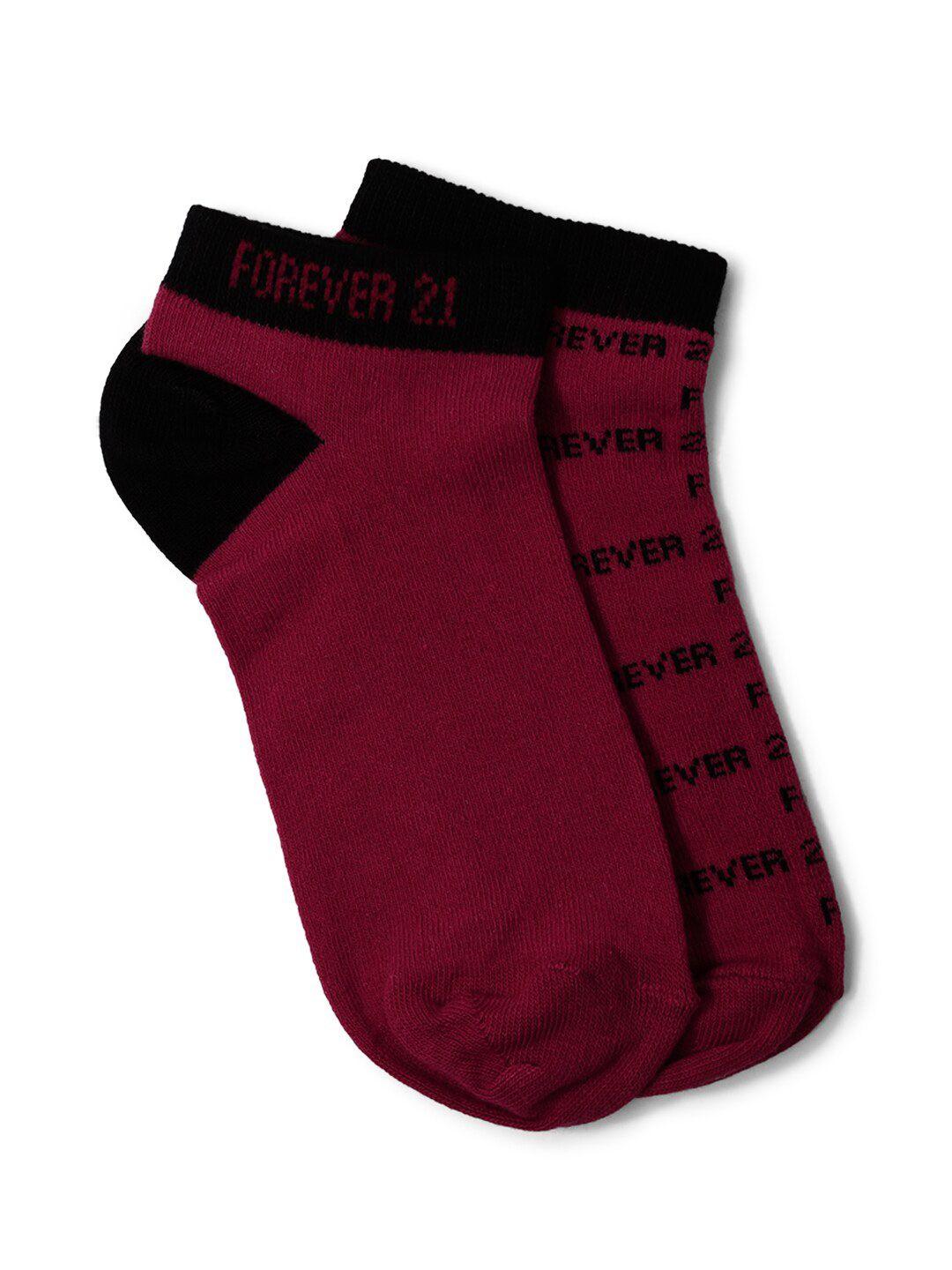 forever 21 men maroon & black patterned ankle-length socks