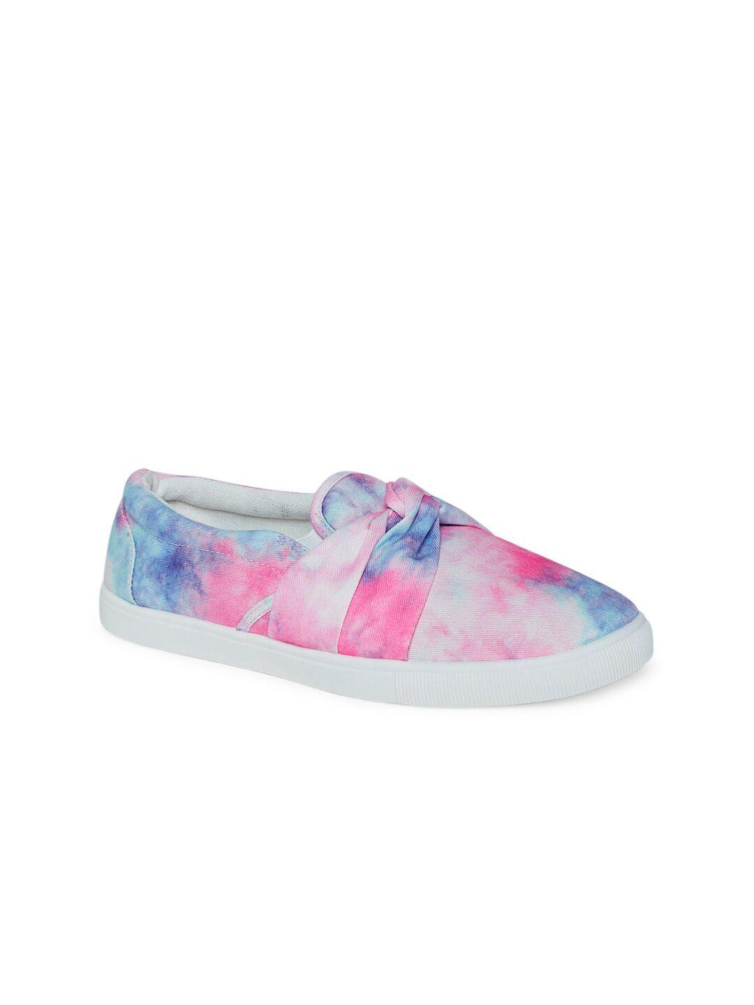 forever glam by pantaloons women printed slip-on sneakers