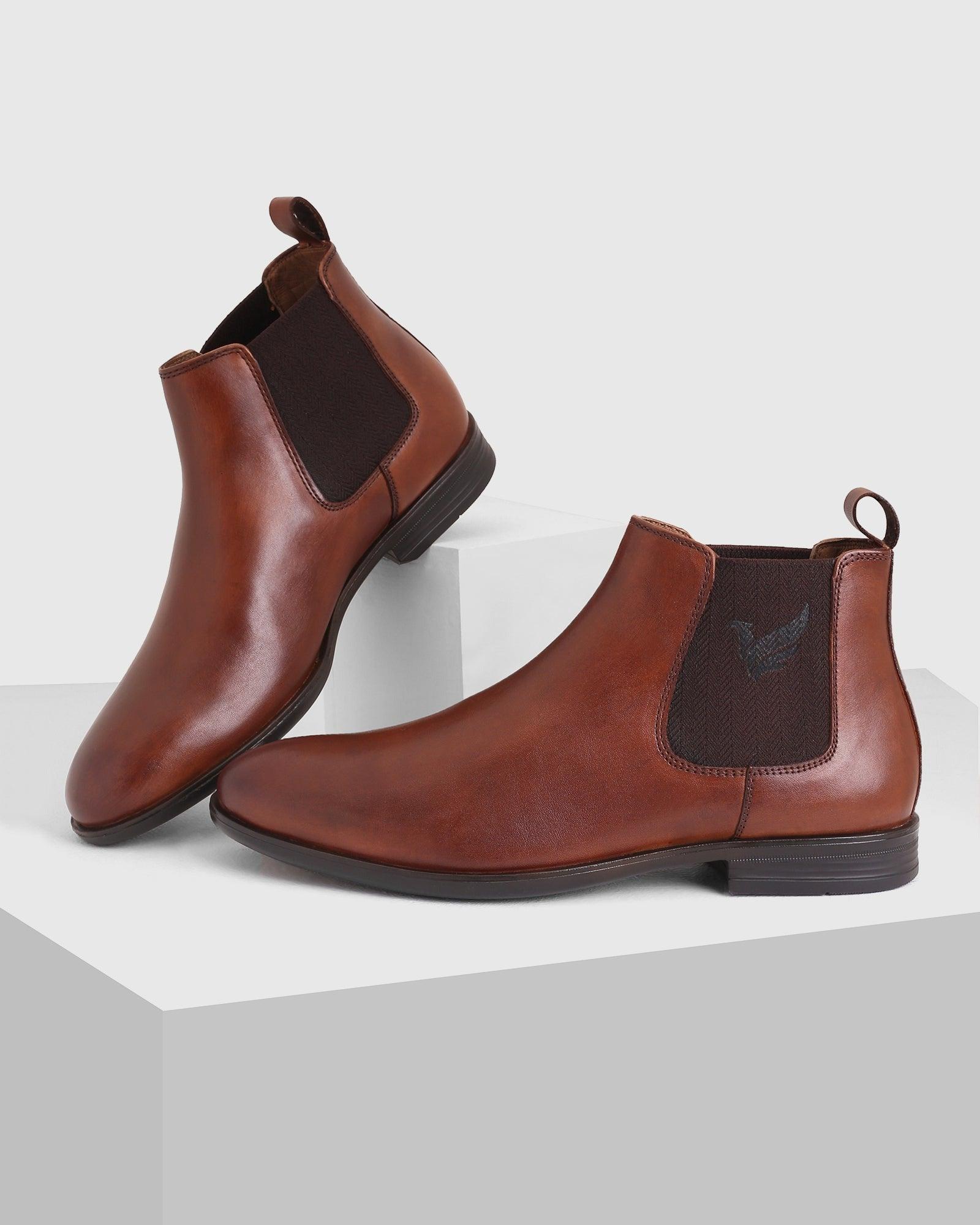 formal boots in tan (pajero)