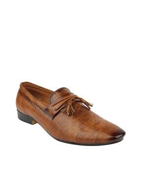 formal shoes with tassels