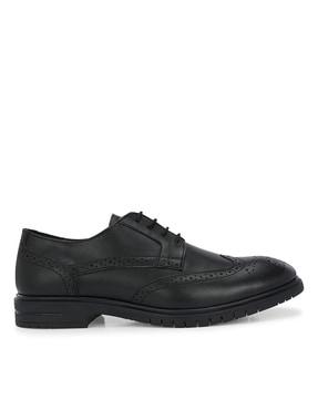 formal lace-up shoes with faux leather upper