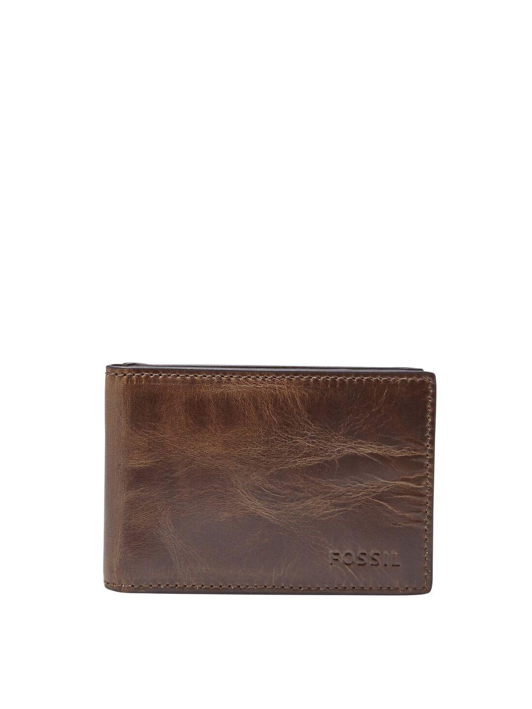 fossil men brown textured leather two fold wallet