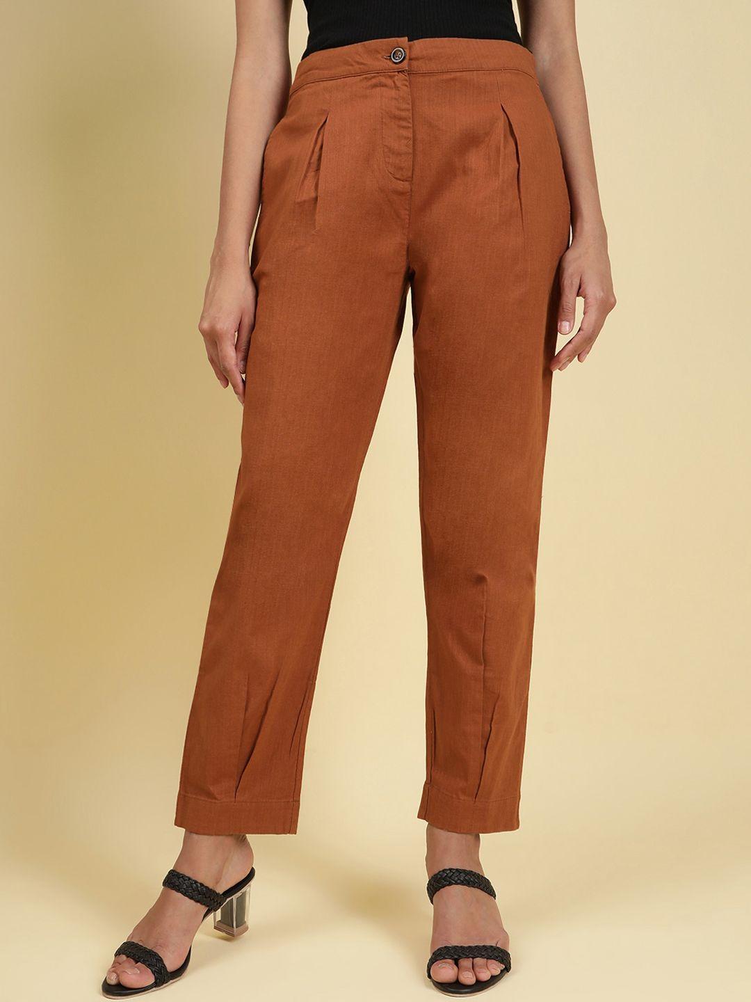 freehand women cotton tapered fit mid-rise pleated trousers