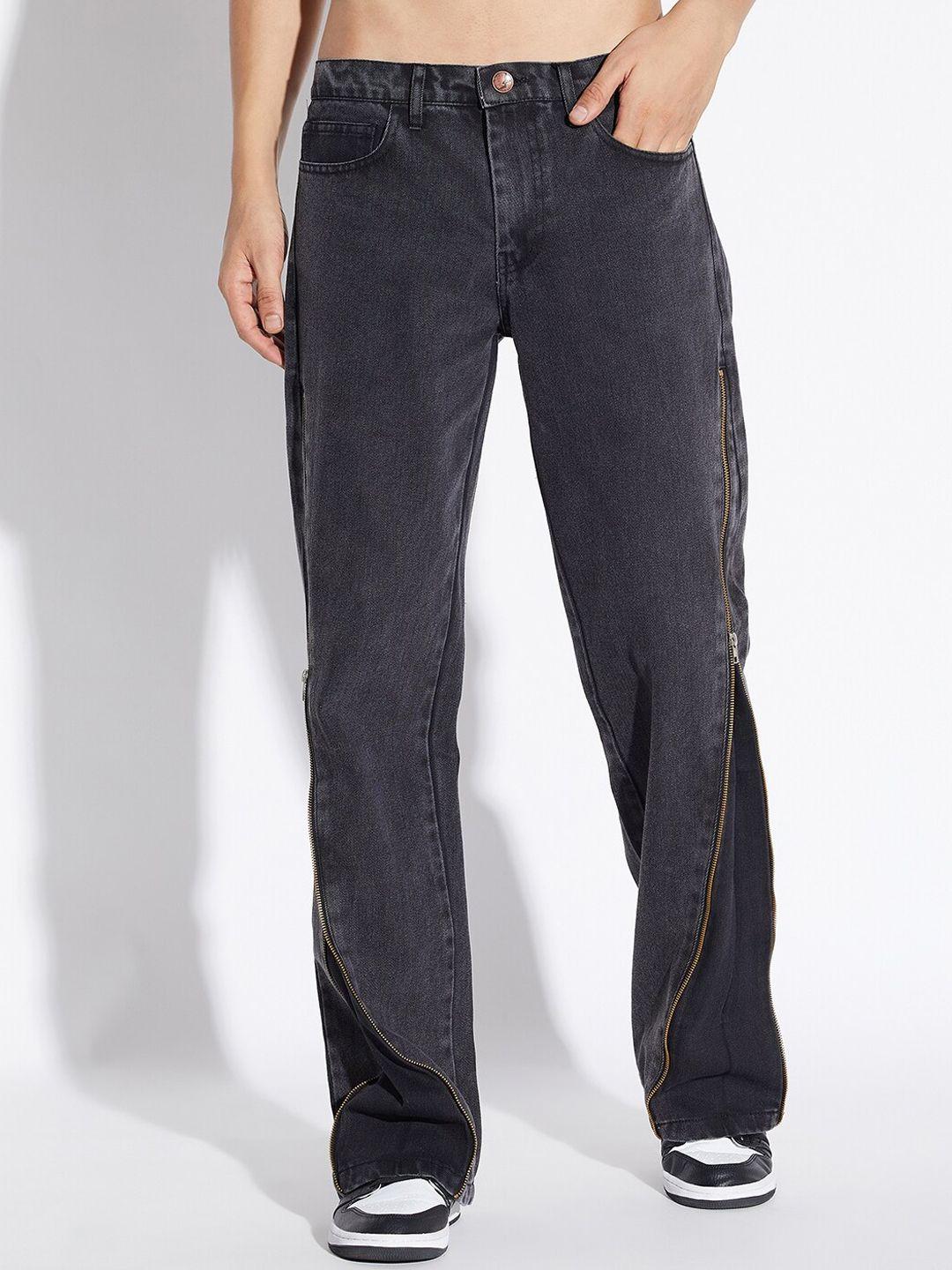 fugazee men relaxed fit mid-rise clean look jeans