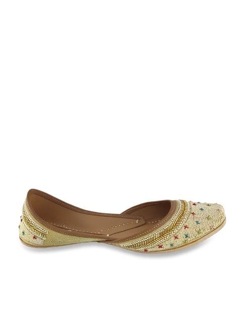 fulkari women's alyssum golden ethnic juttis