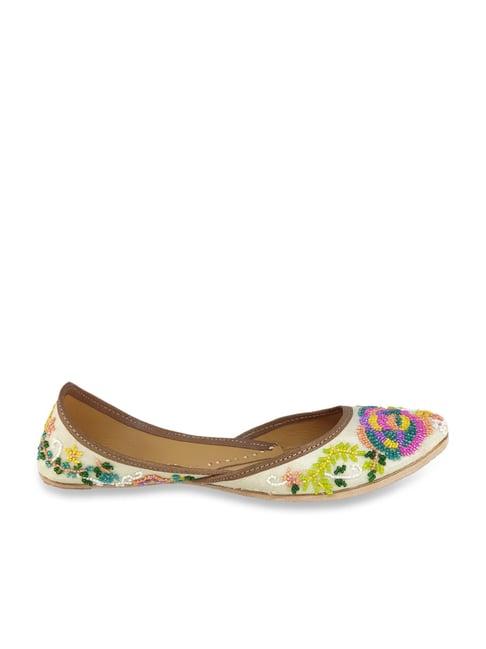 fulkari women's beads cream ethnic juttis