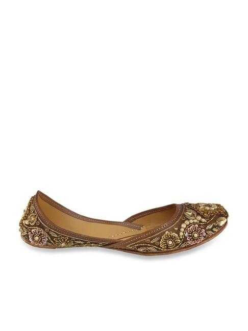 fulkari women's bergenia brown ethnic juttis