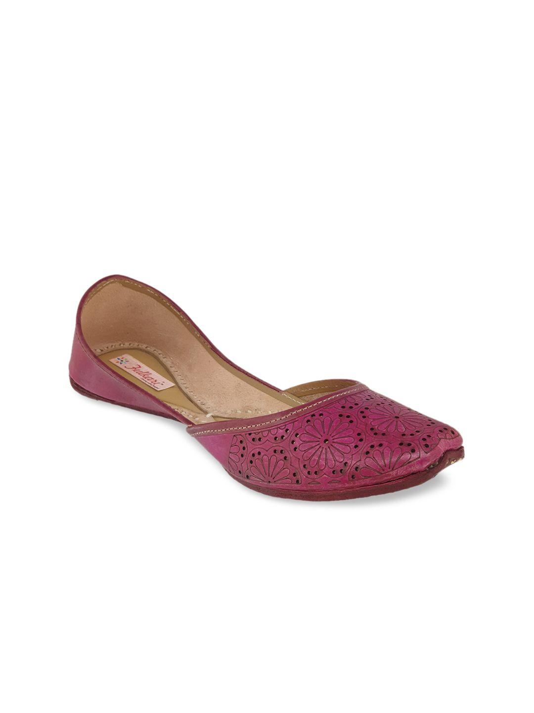 fulkari women magenta textured leather mojaris