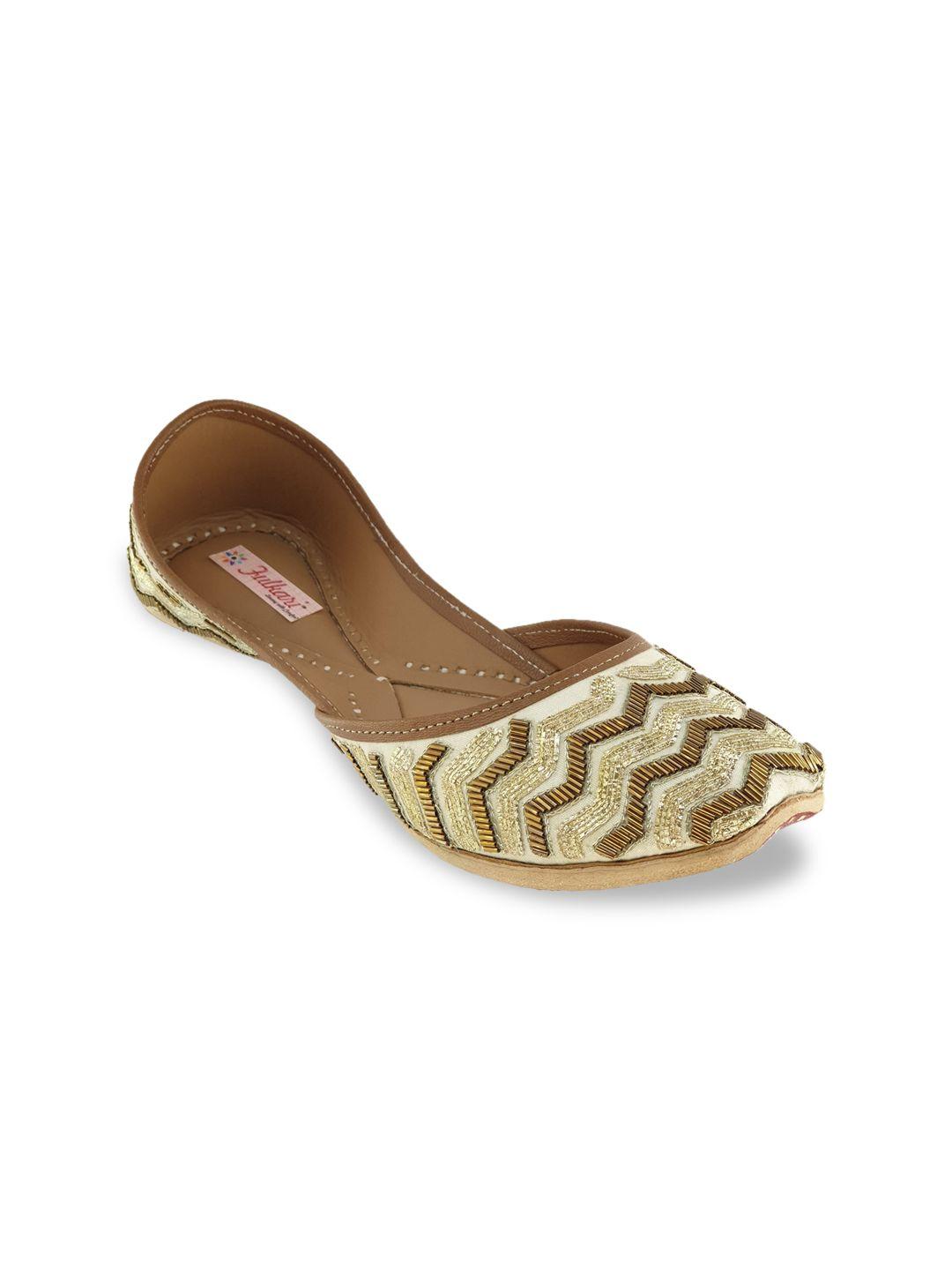 fulkari women off-white & gold-toned embellished leather mojaris