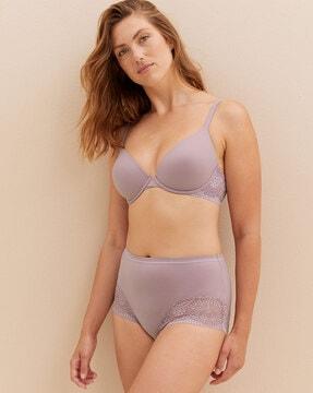 full coverage total-support bra