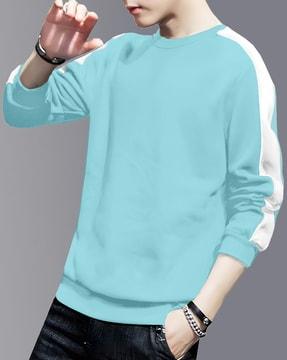 full-length sleeve crew-neck t-shirt