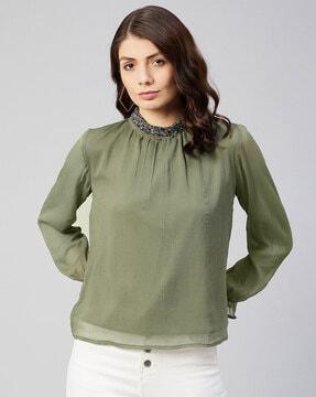 full-length sleeve top with round-neck