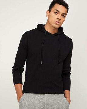 full-sleeve hooded t-shirt