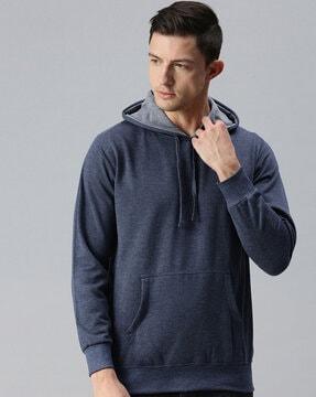 full-sleeve hoodie with kangaroo pocket