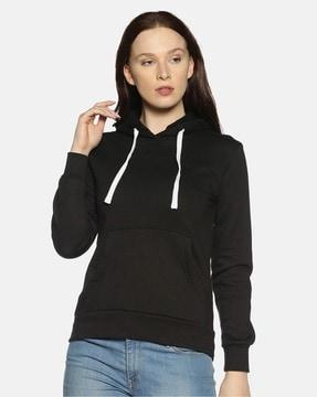 full sleeves hoodie with center pocket