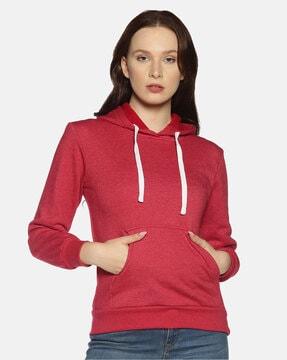 full sleeves hoodie with center pocket