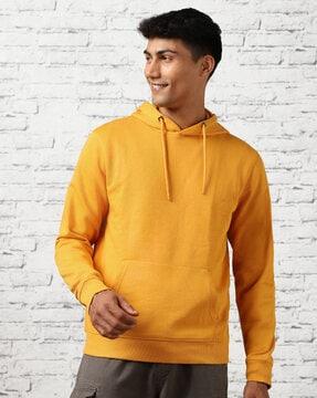 full-sleeves hoodie with kangaroo pocket