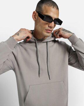 full-sleeves hoodie with kangaroo pocket