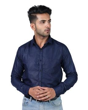 full-sleeves shirt with cutaway collar