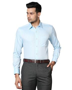 full-sleeves shirt with patch pocket