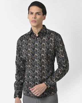 full-sleeves shirt with patch pocket