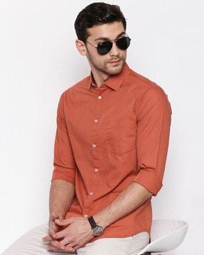 full-sleeves shirt with patch pocket