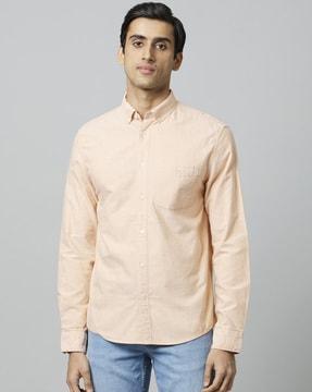 full sleeves shirt with patch pocket