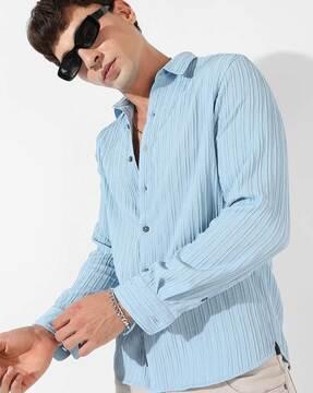 full-sleeves shirt with spread collar